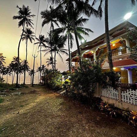 Kovalam Beach House ภายนอก รูปภาพ